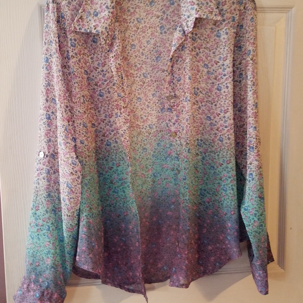 Pretty flowery blouse